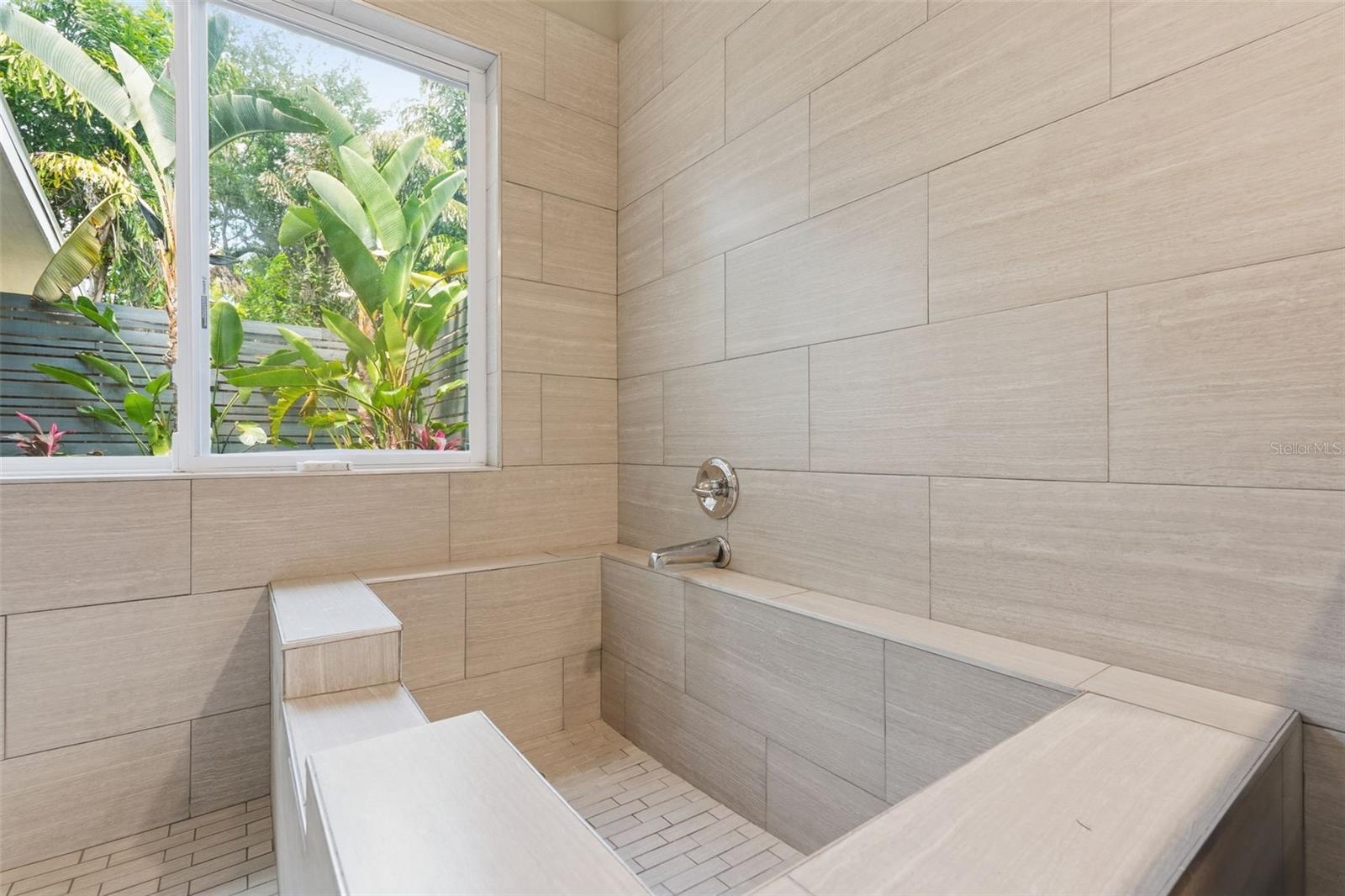 HARBOR VIEW 4 - Residential