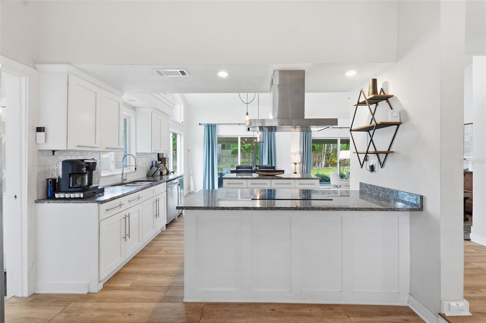 HARBOR VIEW 4 - Residential