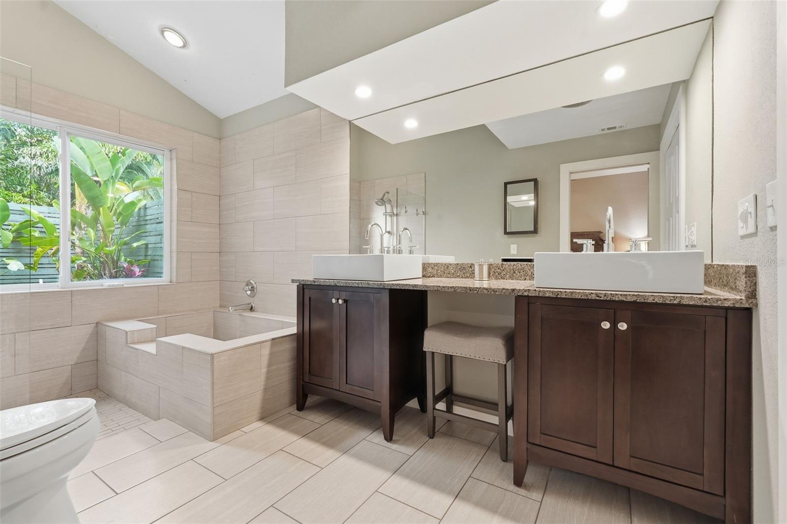 HARBOR VIEW 4 - Residential