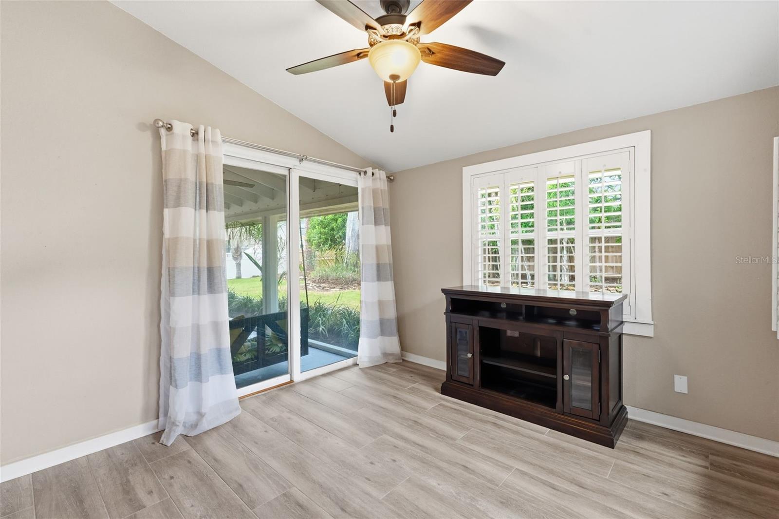 HARBOR VIEW 4 - Residential