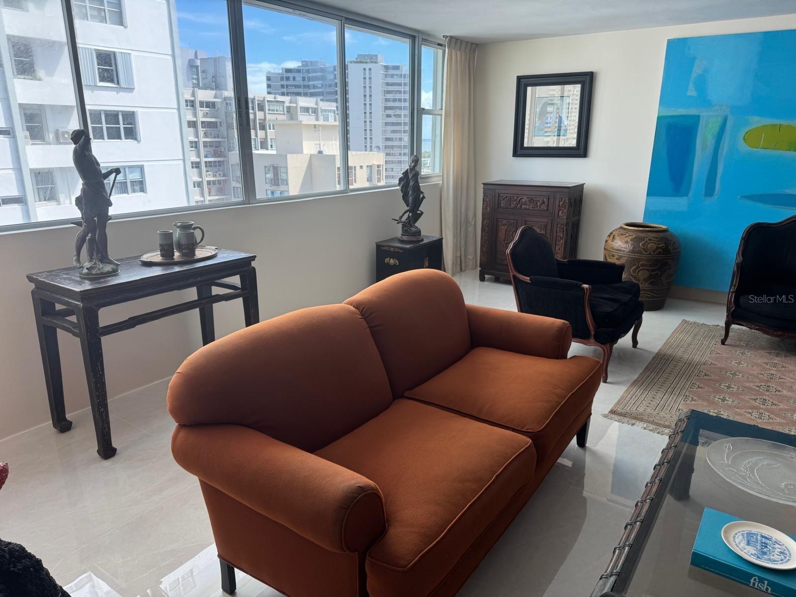 KINGS COURT 76 CONDOMINIUM - Residential Lease