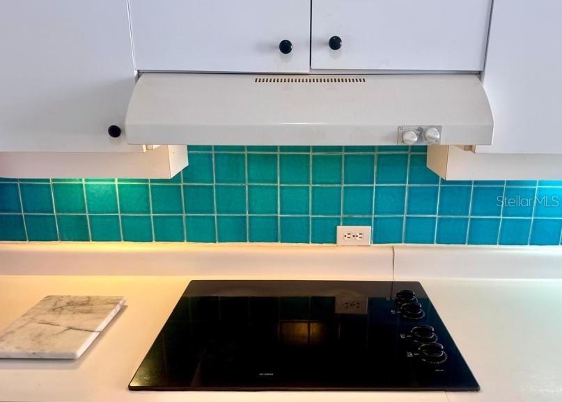 KINGS COURT 76 CONDOMINIUM - Residential Lease