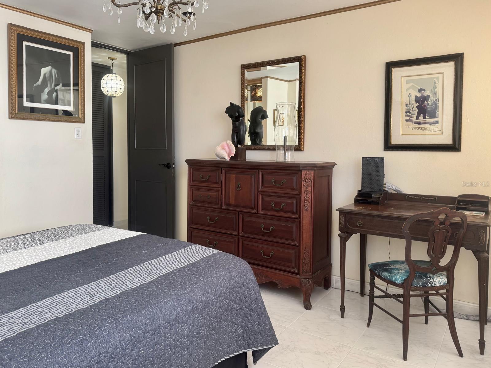 KINGS COURT 76 CONDOMINIUM - Residential Lease