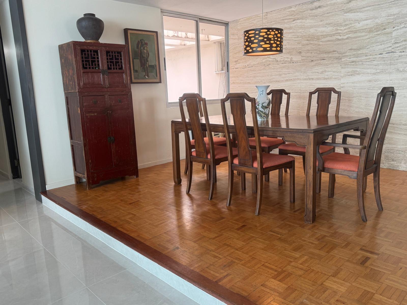 KINGS COURT 76 CONDOMINIUM - Residential Lease