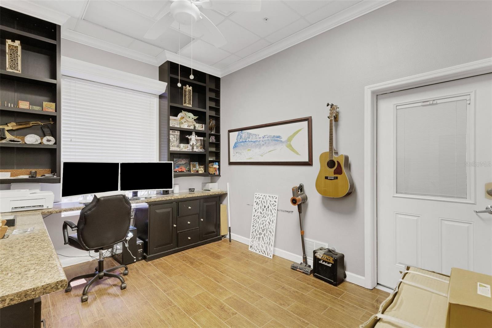 MCINTOSH BUS CENTER - Commercial Sale