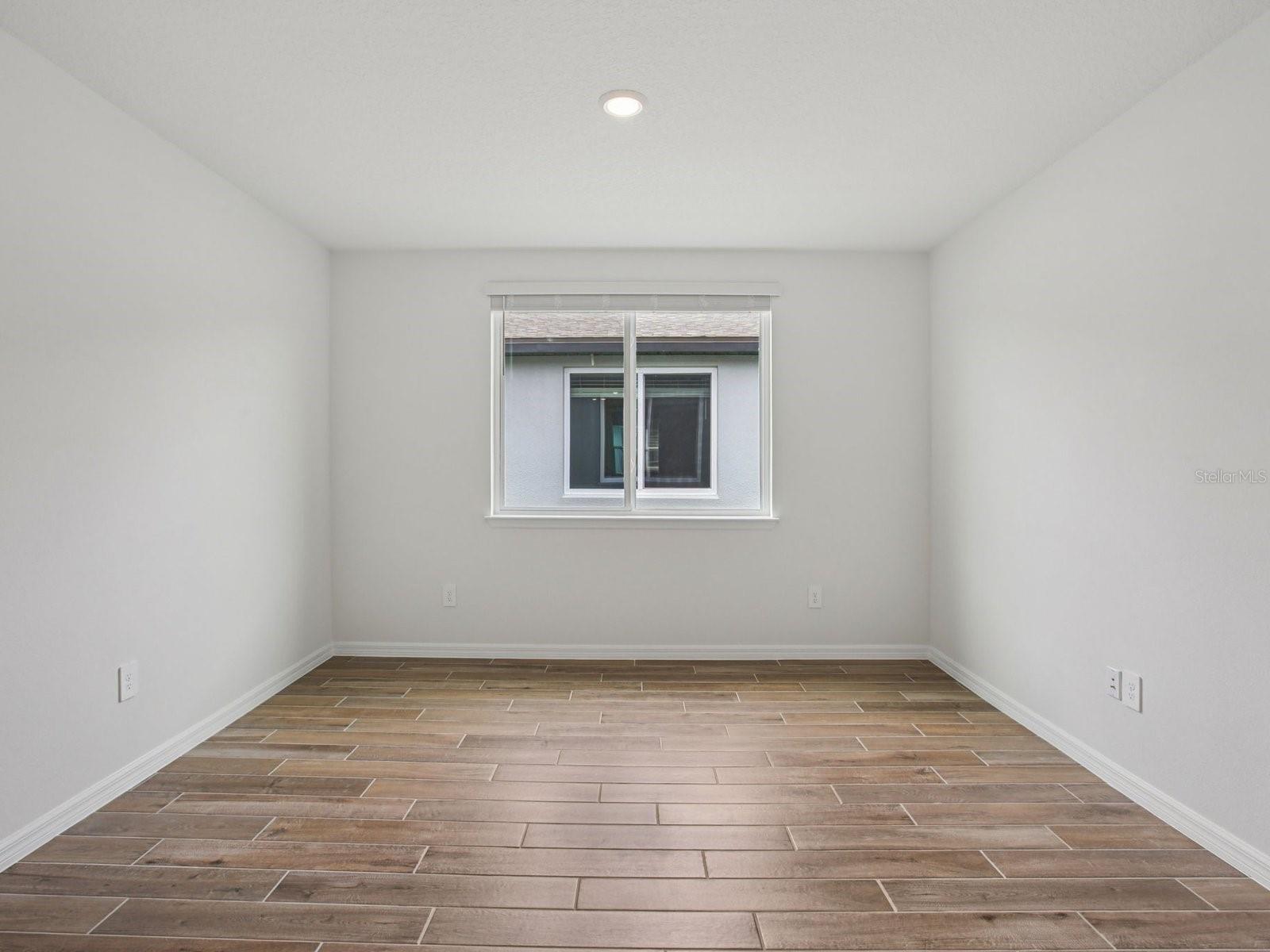 OAKFIELD TRAILS - Residential