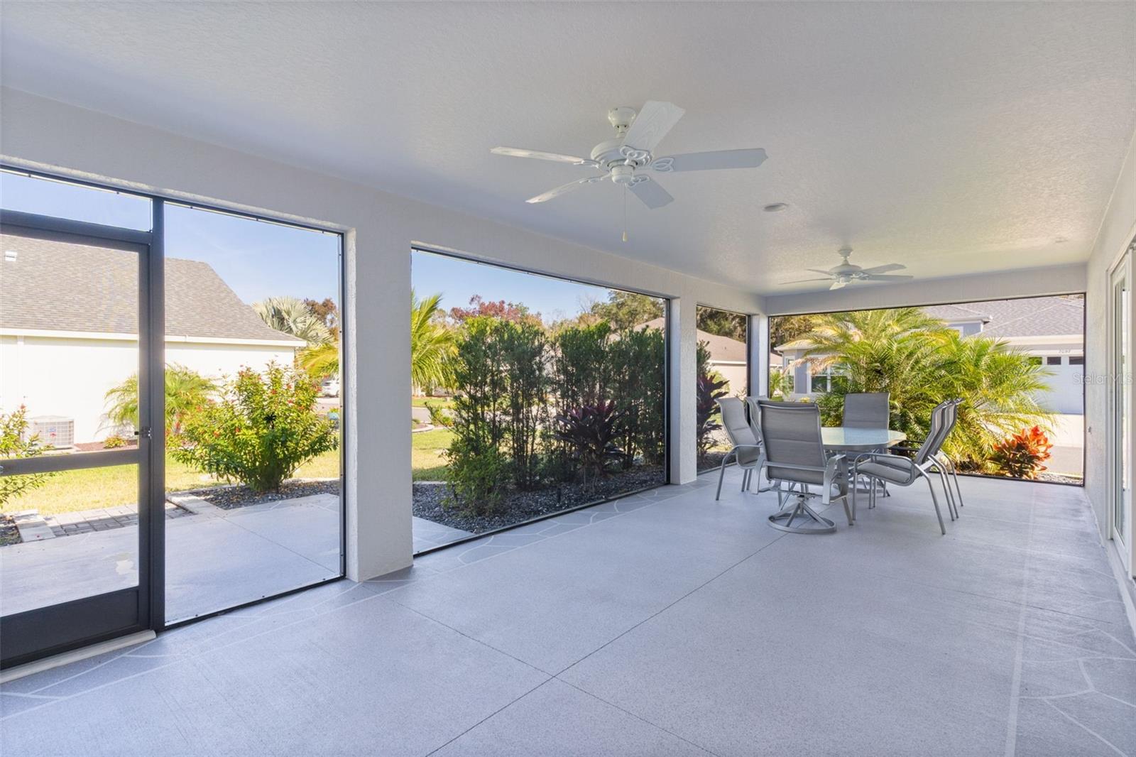 VILLAGES/WEST LAKE UN 66 - Residential