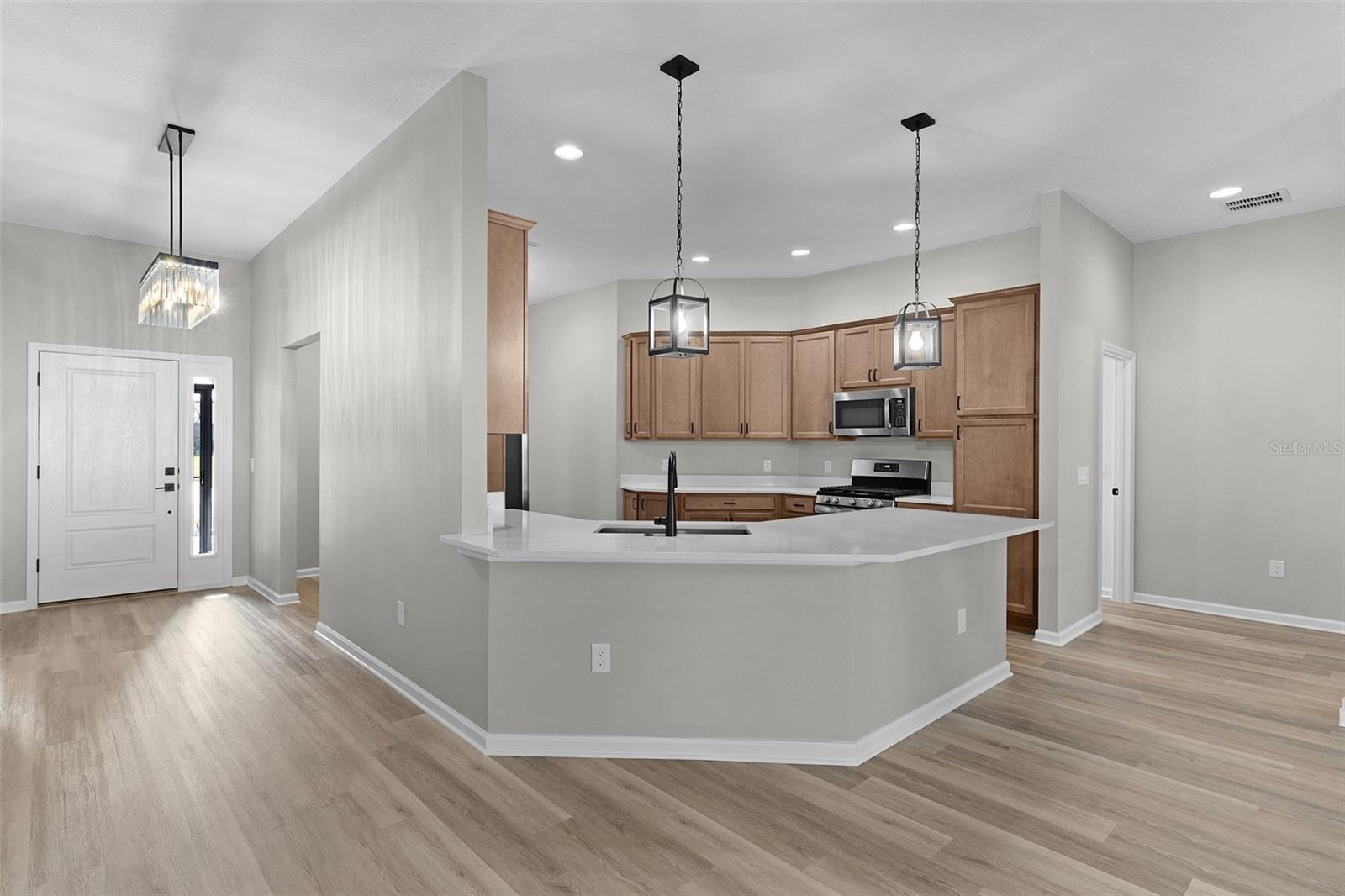 VILLAGES/WEST LAKE UN 66 - Residential