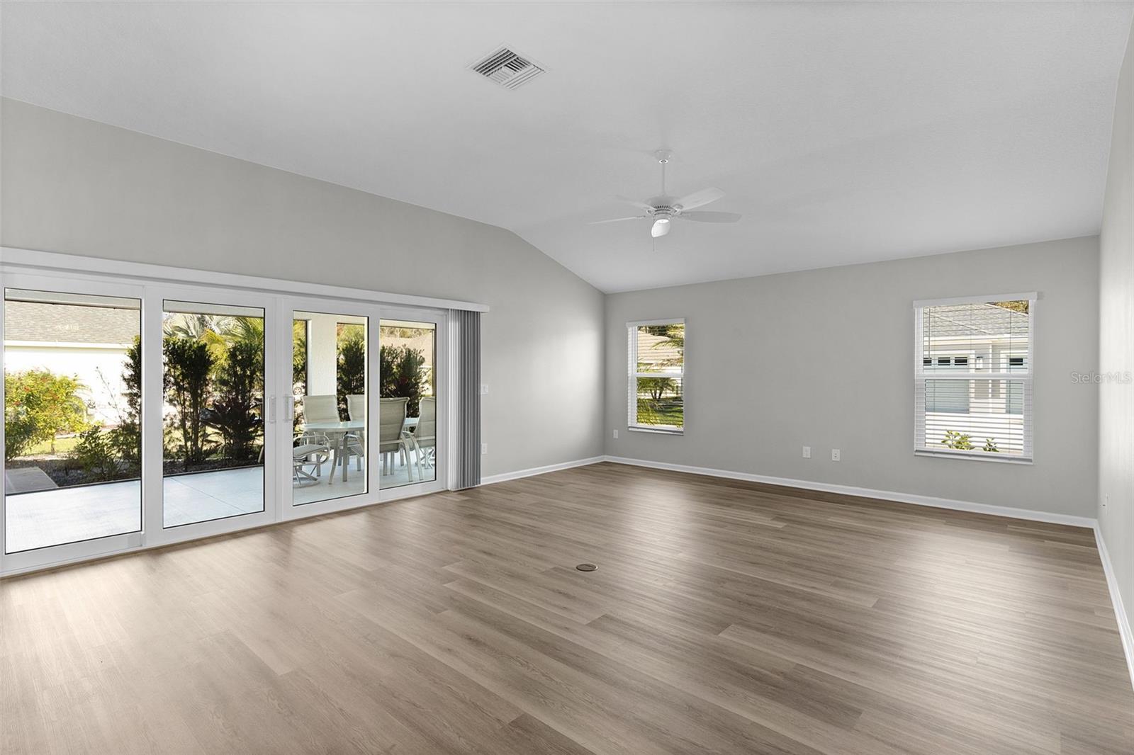 VILLAGES/WEST LAKE UN 66 - Residential