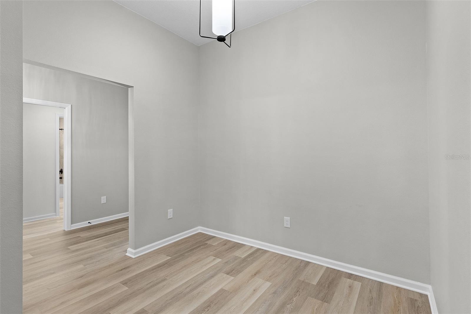 VILLAGES/WEST LAKE UN 66 - Residential