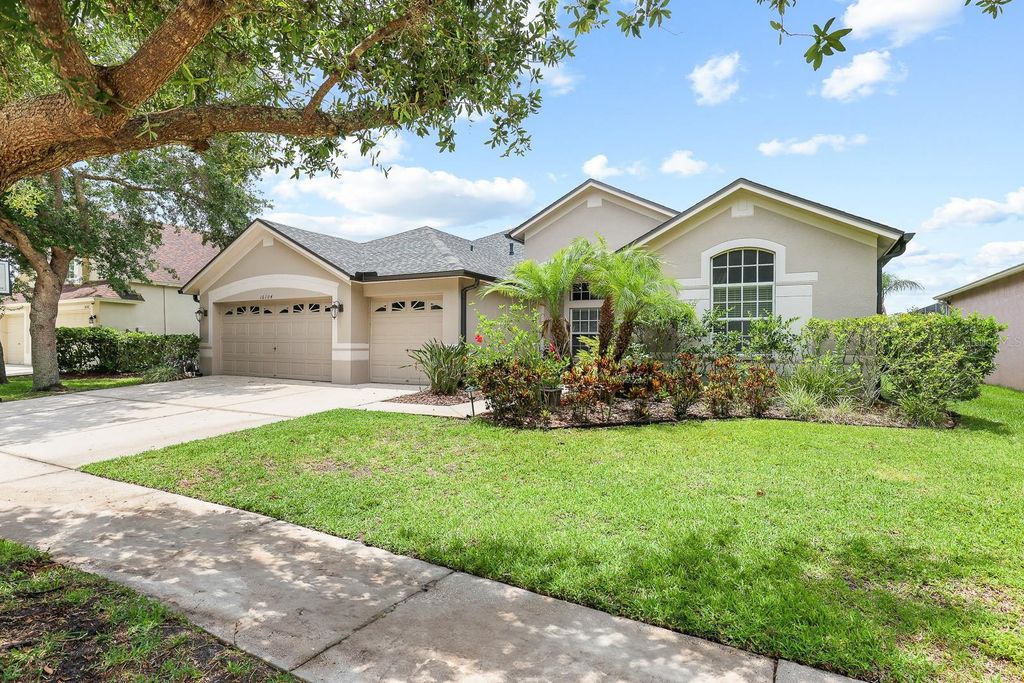 Photo of 16104 Bridgedale Drive, Lithia, FL 33547 (MLS # TB8391275)