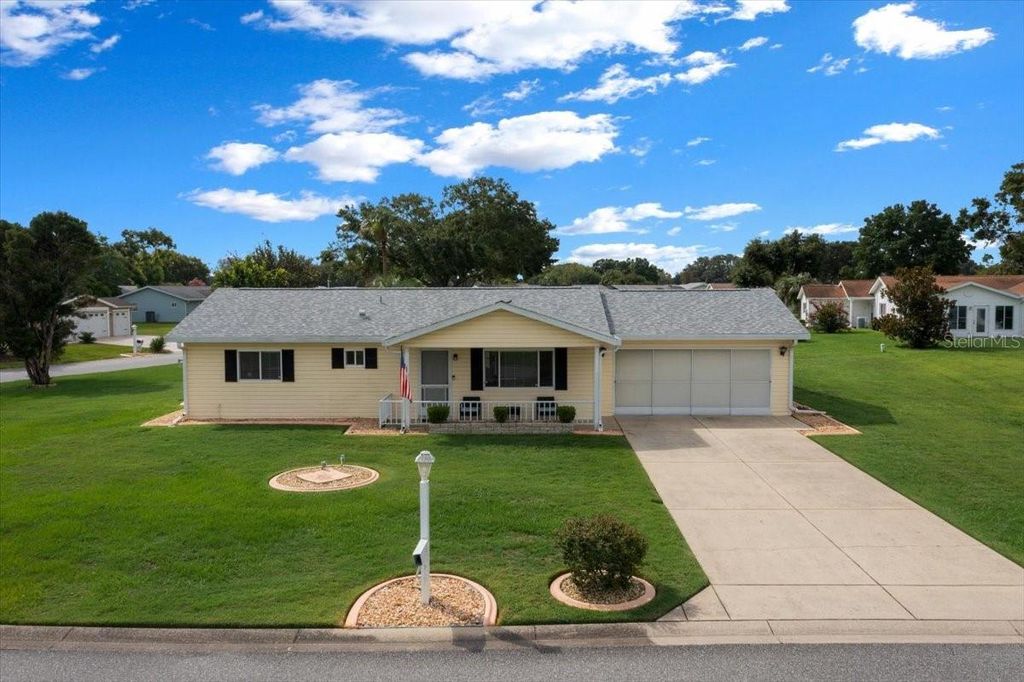 Photo of 10492 SE 178th Street, Summerfield, FL 34491 (MLS # OM705001)