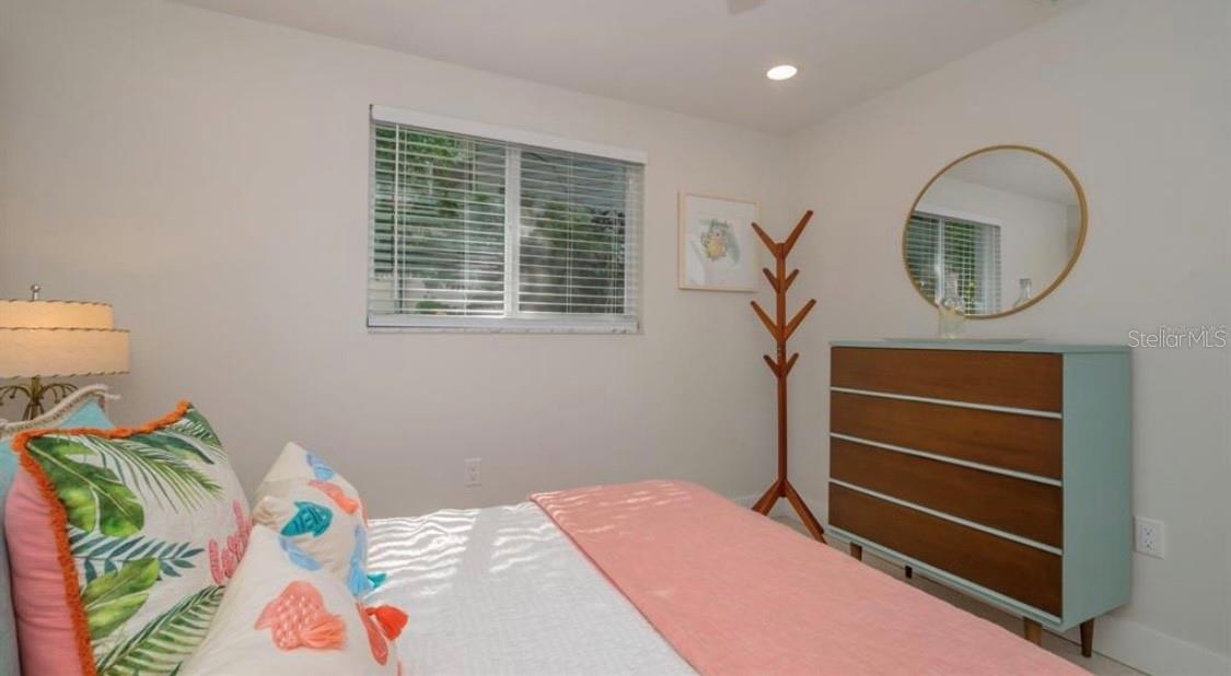 SOUTH GATE - Residential