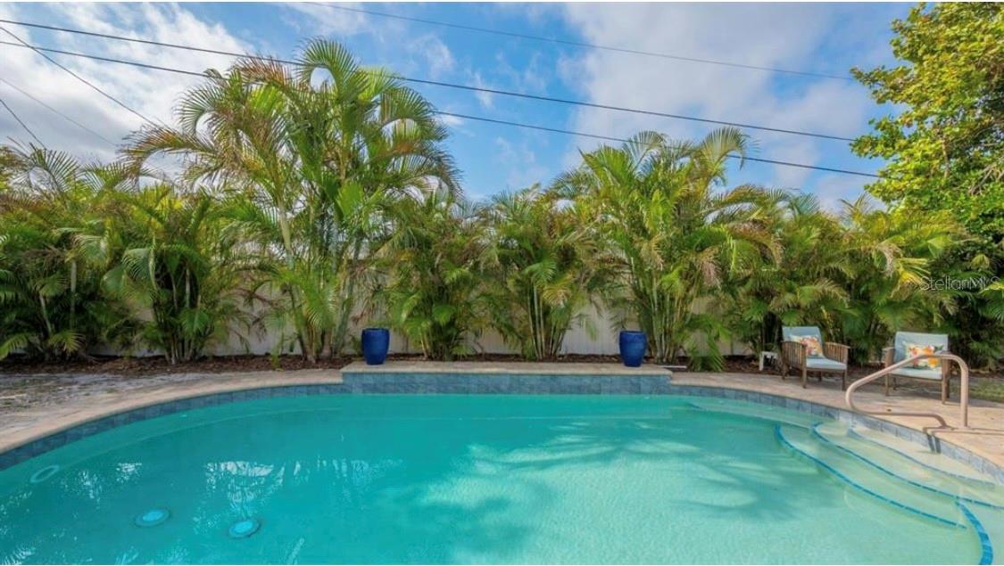 SOUTH GATE - Residential