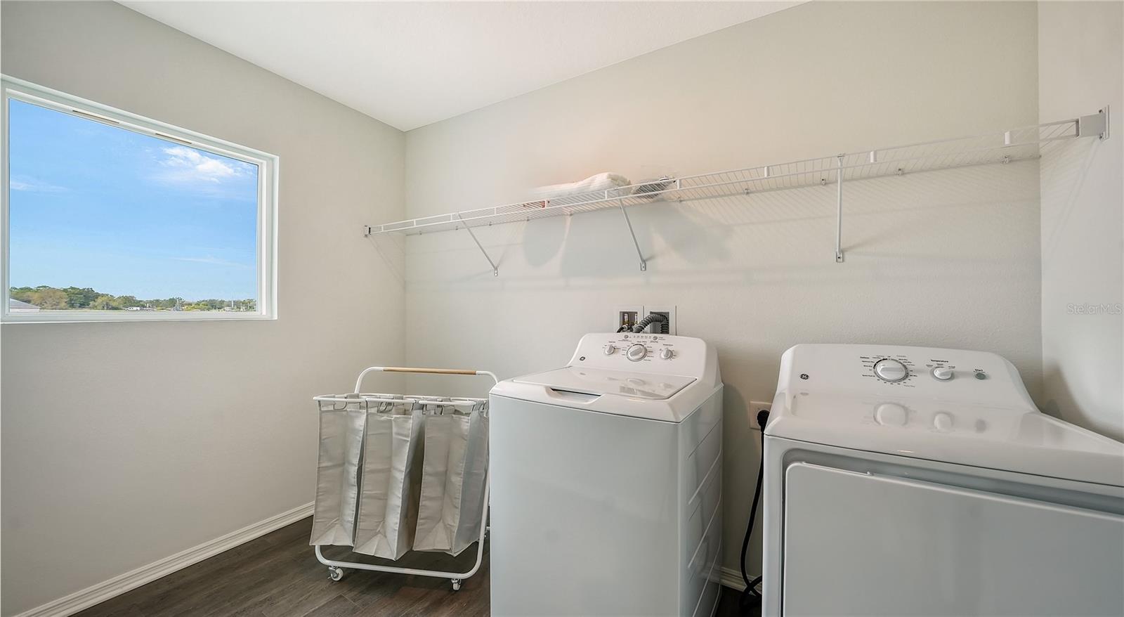 BROADLEAF - Residential