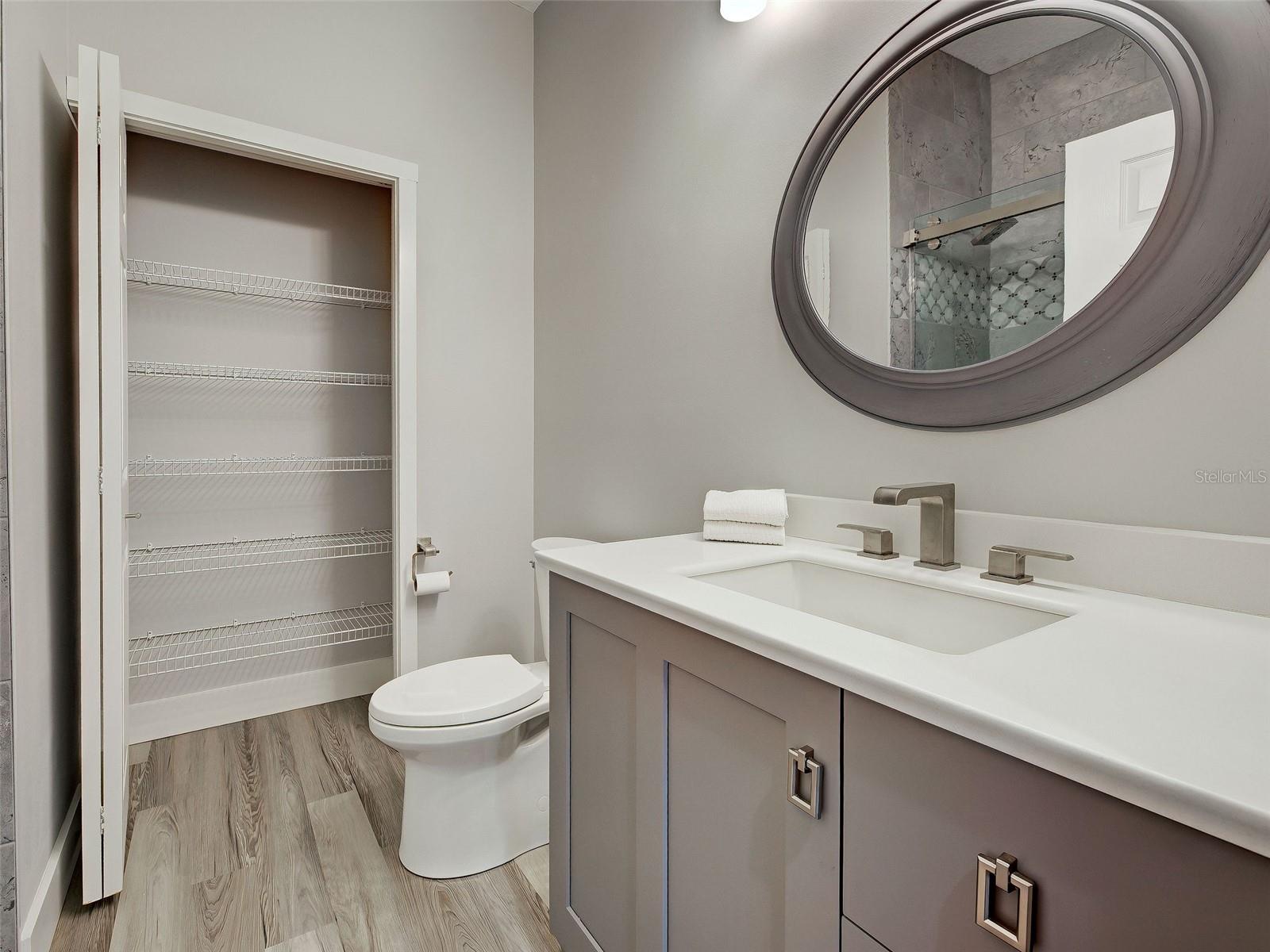 PELICAN POINTE GOLF & COUNTRY CLUB - Residential