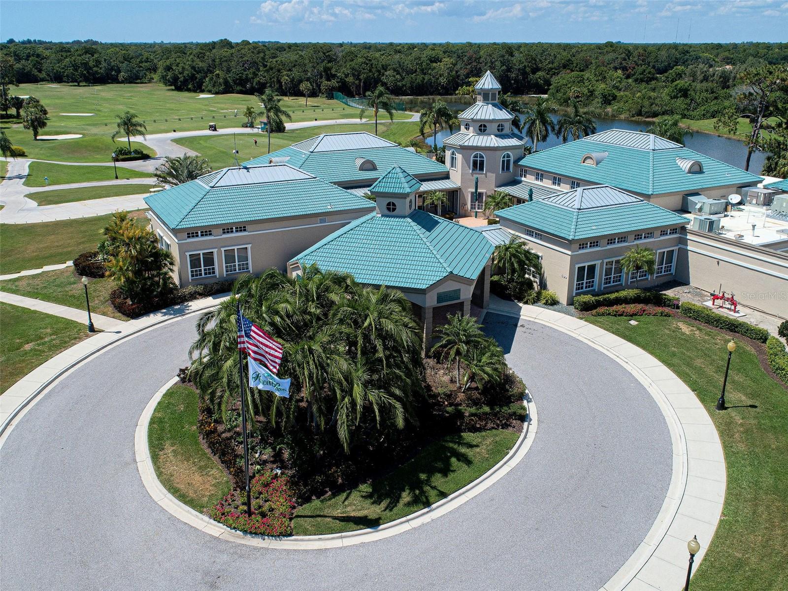 PELICAN POINTE GOLF & COUNTRY CLUB - Residential