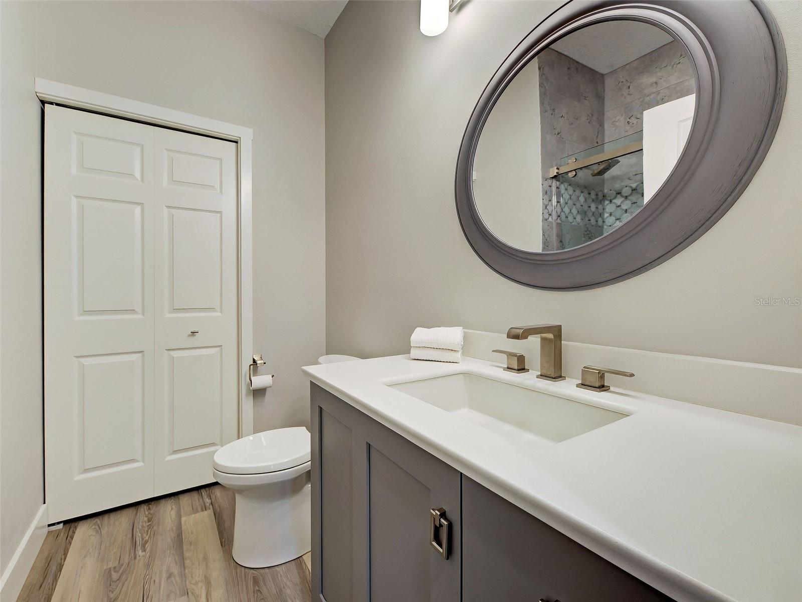 PELICAN POINTE GOLF & COUNTRY CLUB - Residential