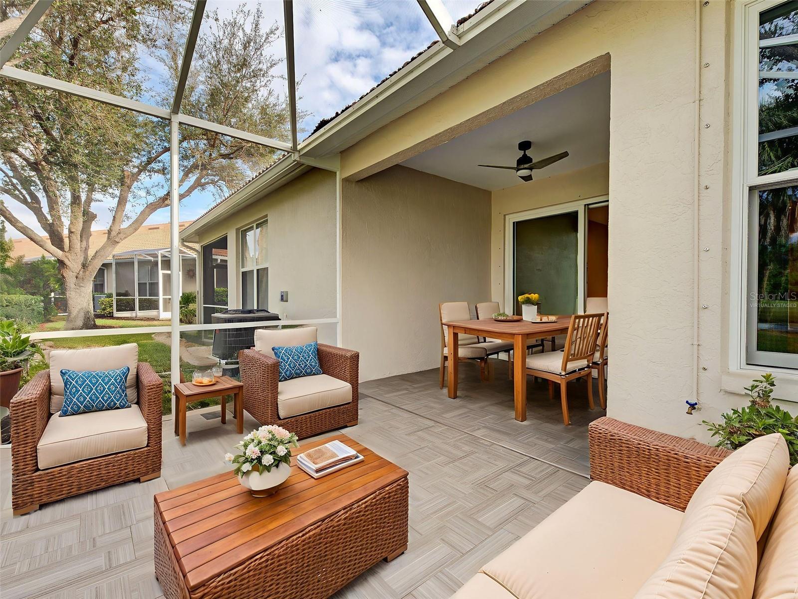 PELICAN POINTE GOLF & COUNTRY CLUB - Residential