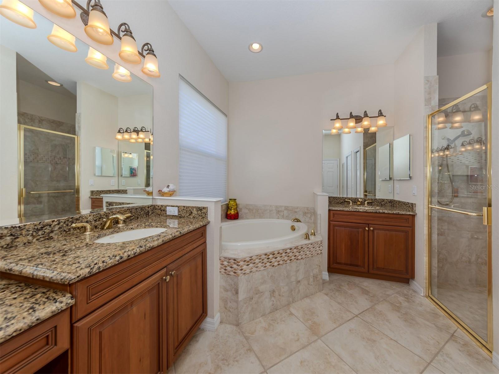 VENETIAN GOLF & RIVER CLUB PHA - Residential