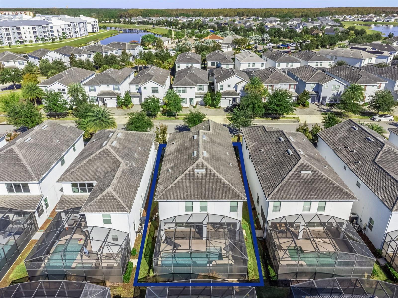 STOREY LAKE - Residential