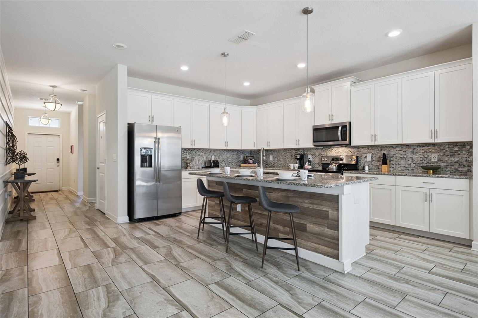 STOREY LAKE - Residential