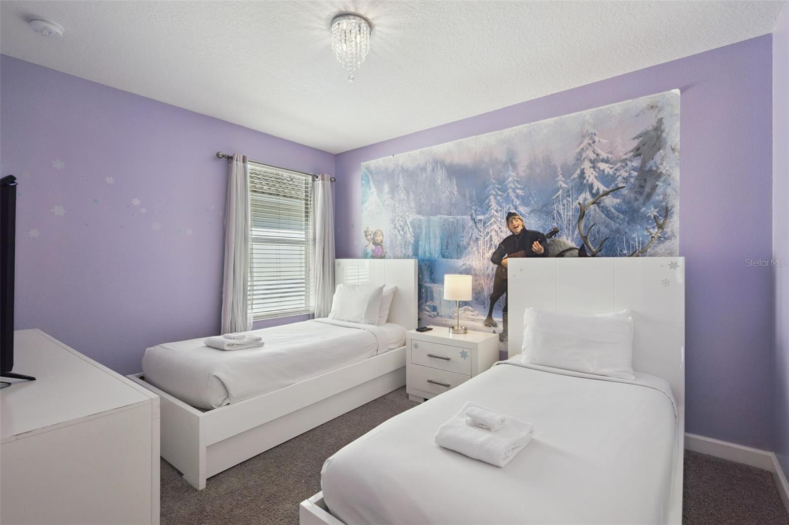 STOREY LAKE - Residential