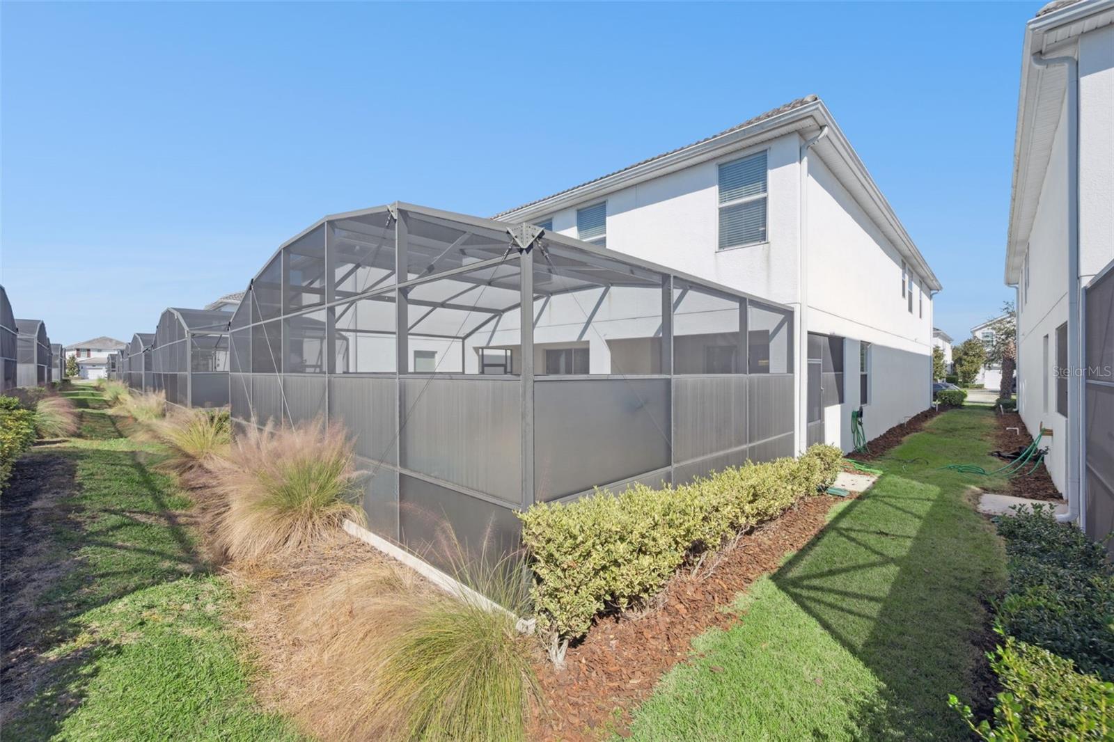 STOREY LAKE - Residential