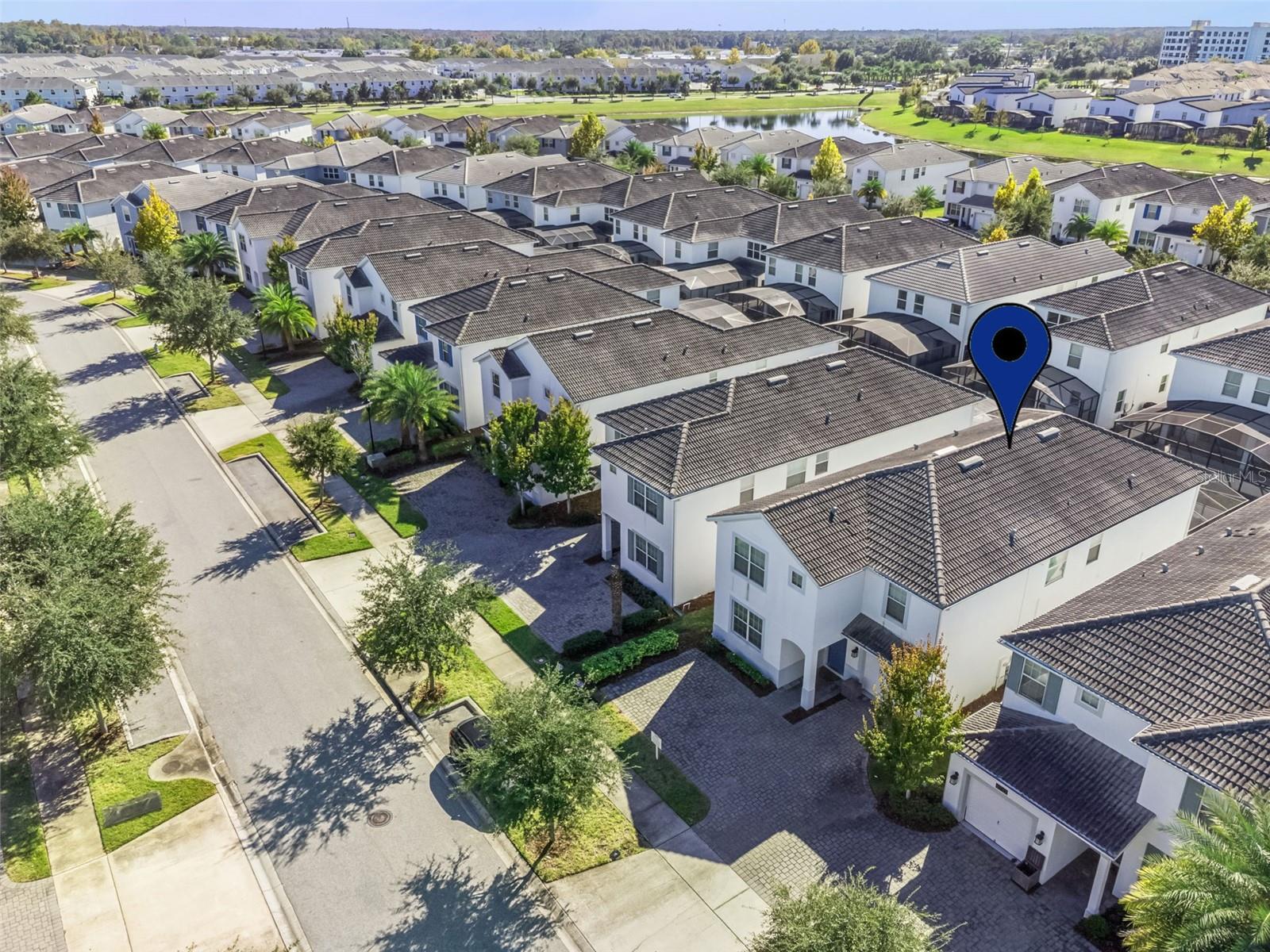 STOREY LAKE - Residential