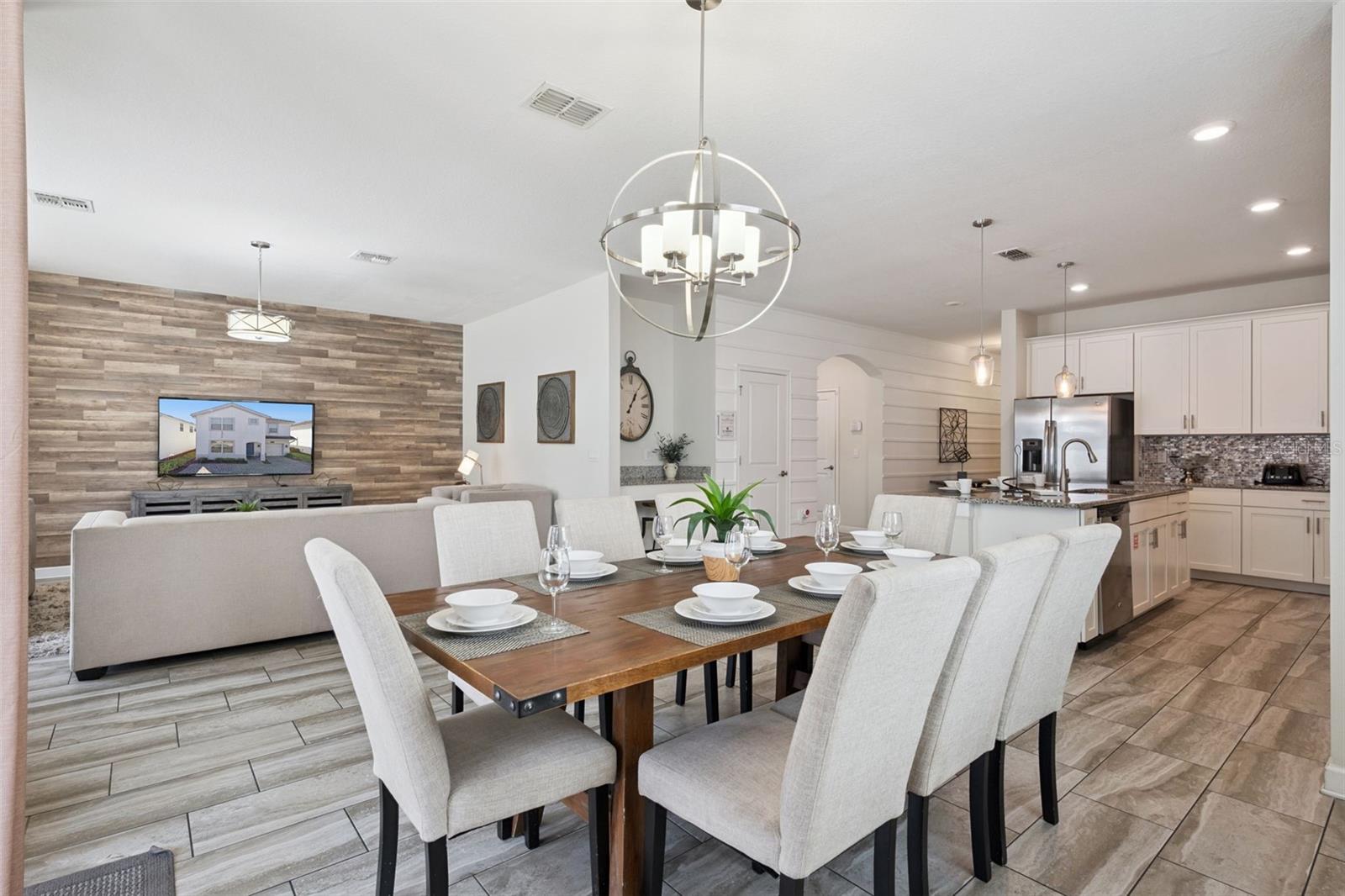 STOREY LAKE - Residential