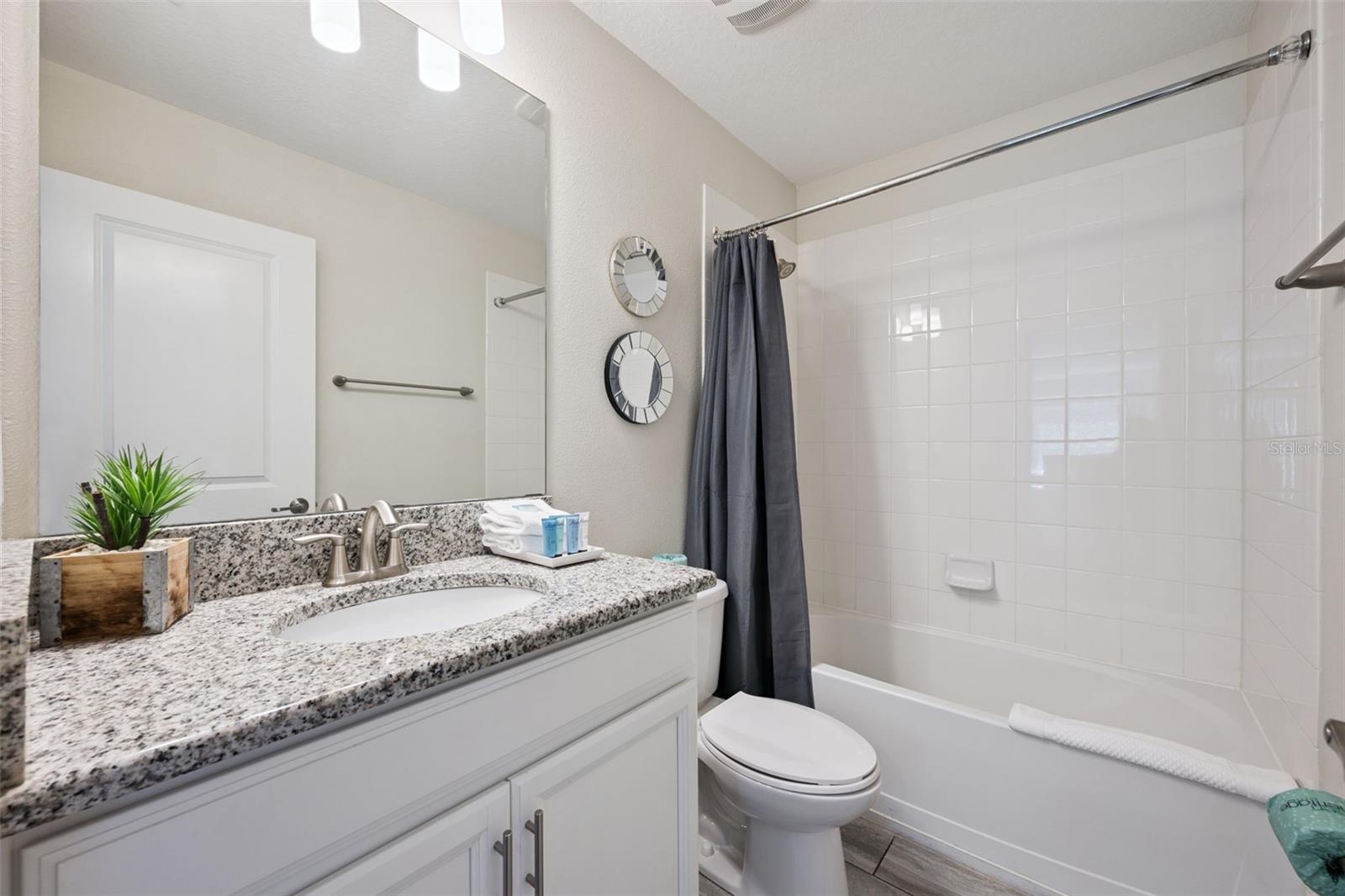 STOREY LAKE - Residential