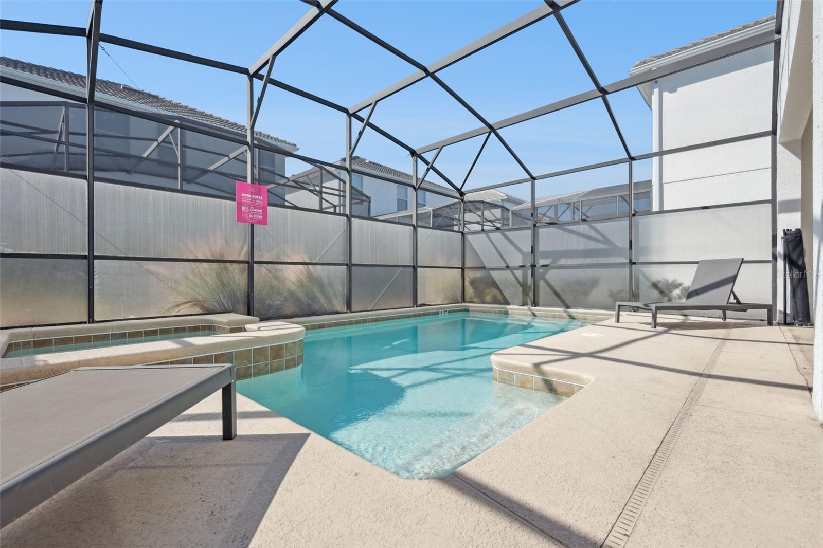 STOREY LAKE - Residential