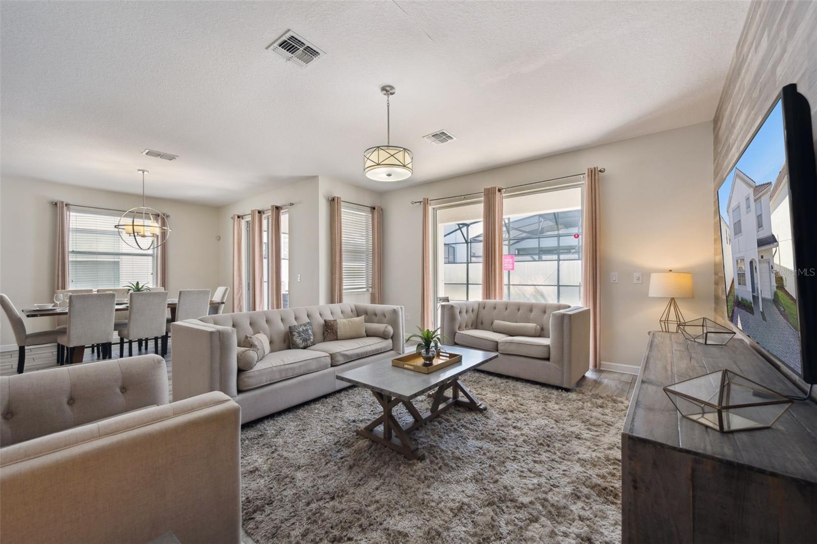 STOREY LAKE - Residential