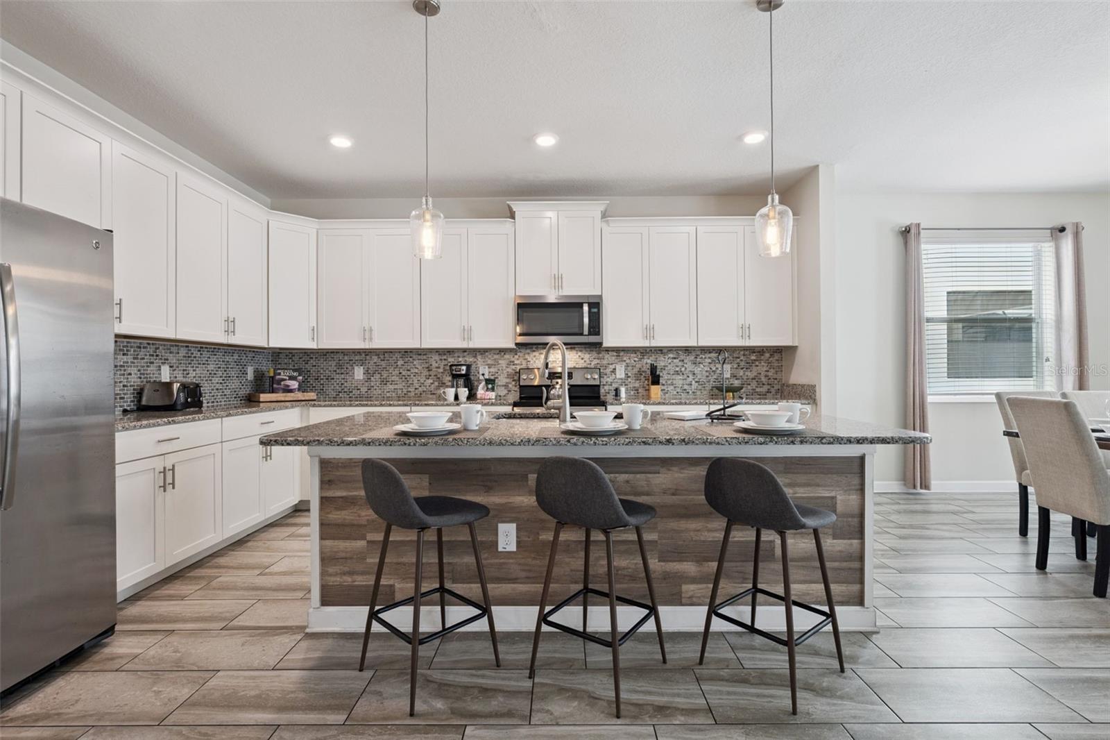 STOREY LAKE - Residential