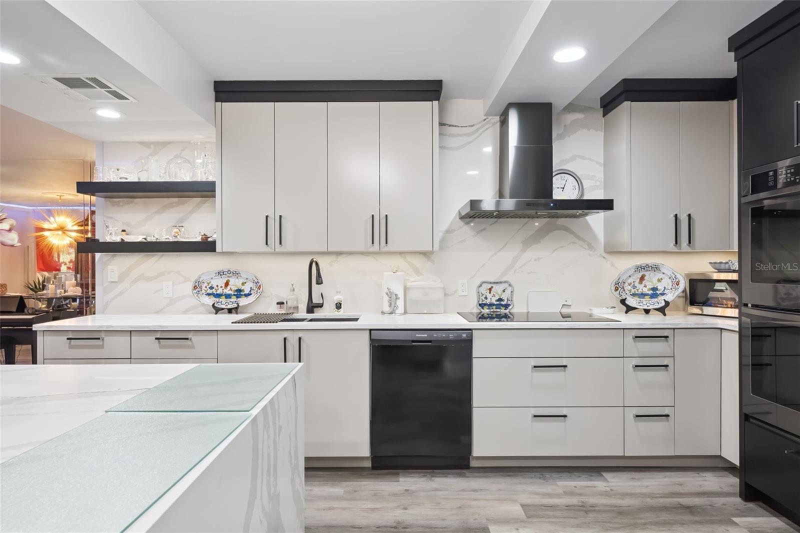 BAY VIEW RESERVE CONDO - Residential