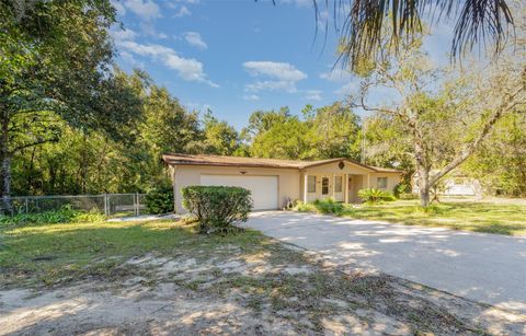 Photo of 1330 NE 157th Avenue, Williston, FL 32696 (MLS # TB8445401)