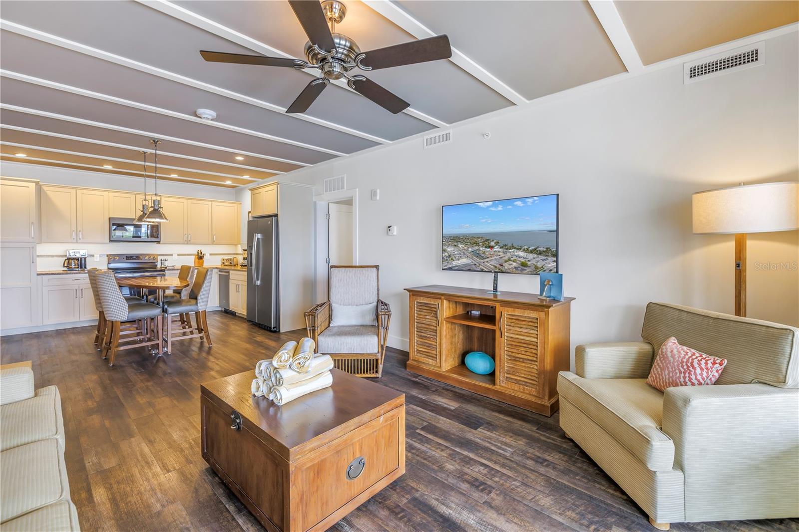 WATERLINE VILLAS & MARINA - Residential