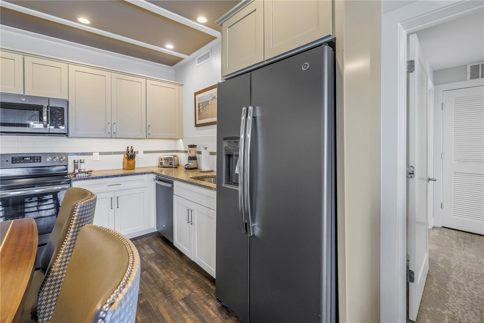 WATERLINE VILLAS & MARINA - Residential