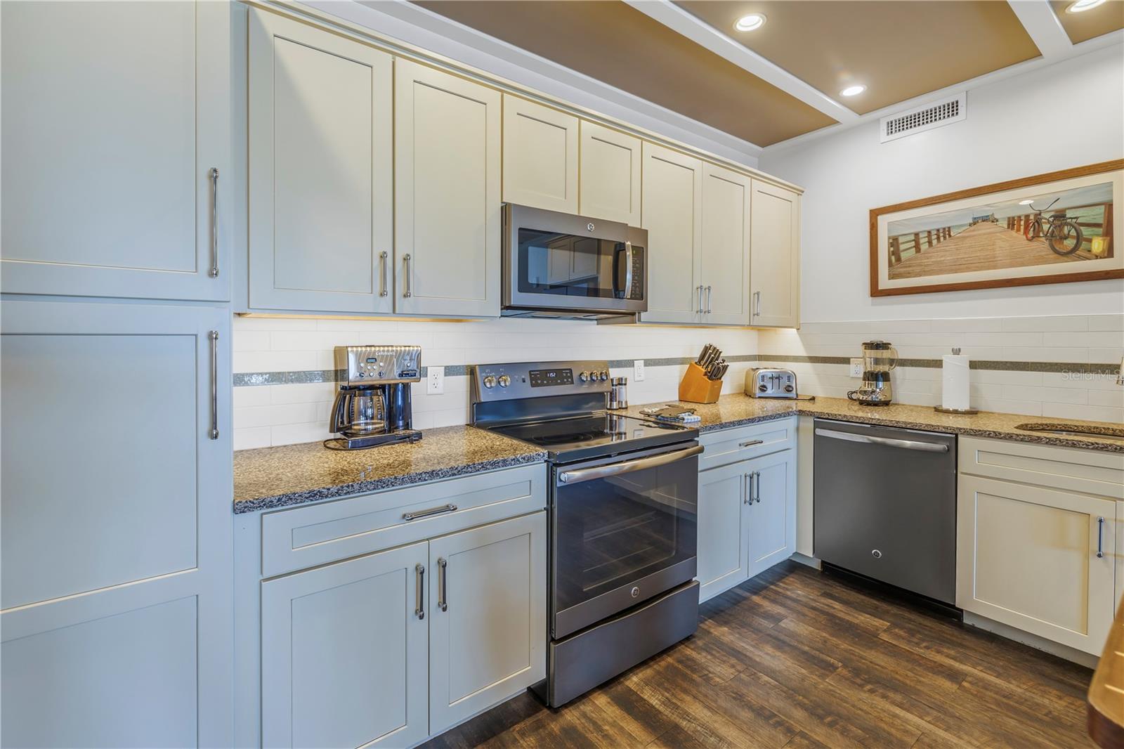 WATERLINE VILLAS & MARINA - Residential