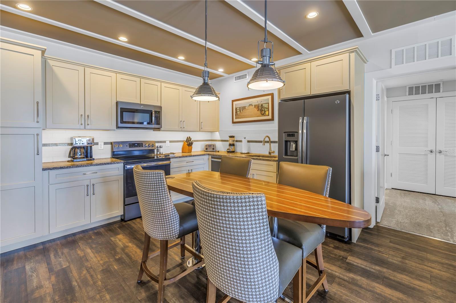 WATERLINE VILLAS & MARINA - Residential