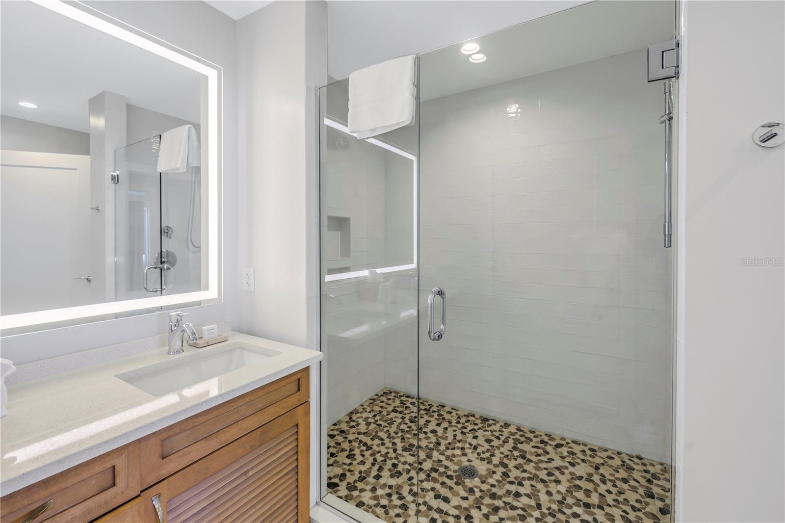 WATERLINE VILLAS & MARINA - Residential