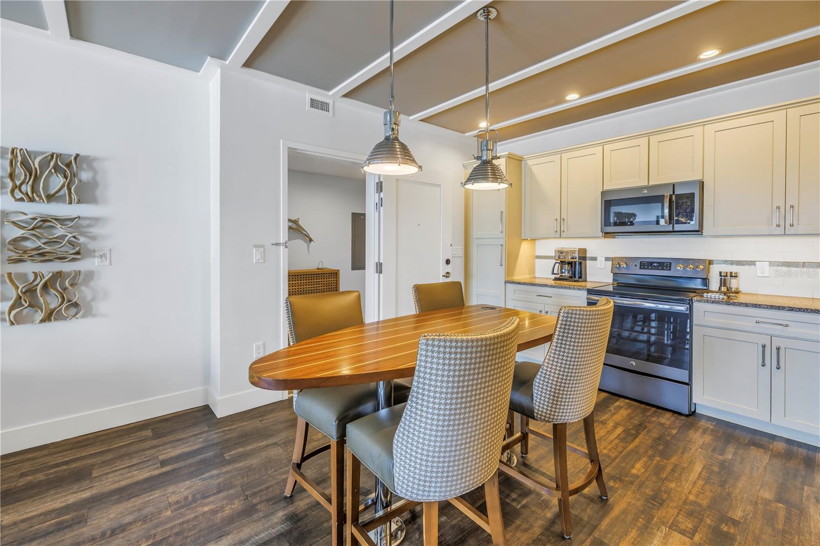 WATERLINE VILLAS & MARINA - Residential