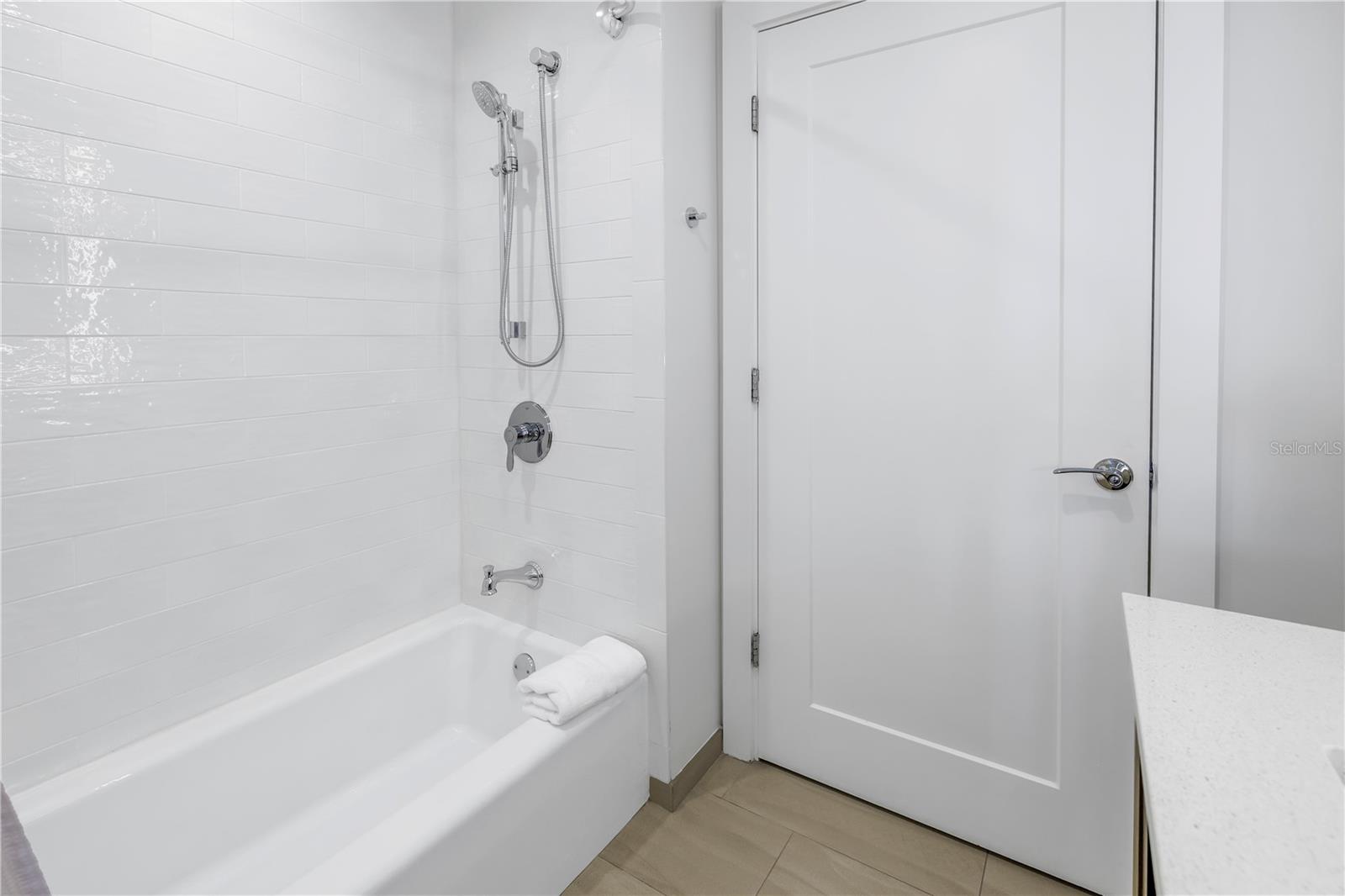 WATERLINE VILLAS & MARINA - Residential