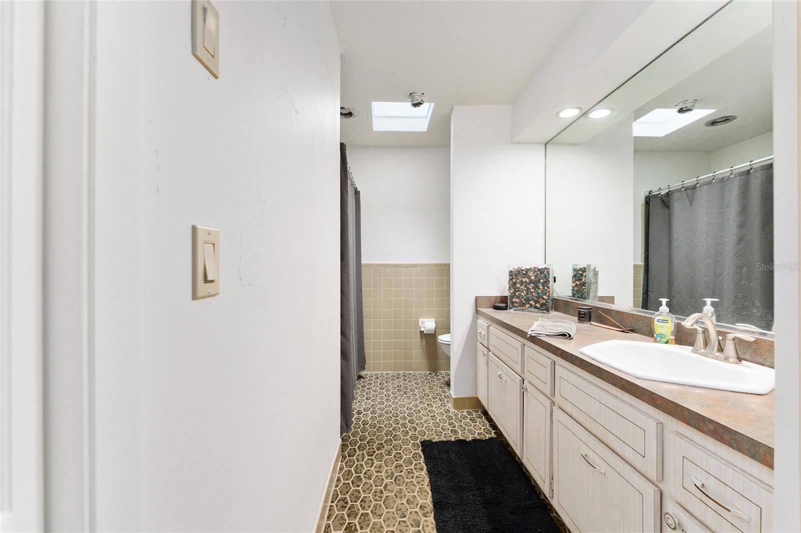 PINE HILL ESTATES - Residential