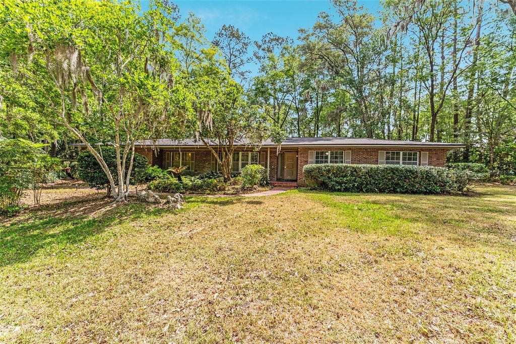 Photo of 1123 NW 107th Terrace, Gainesville, FL 32606 (MLS # GC539913)