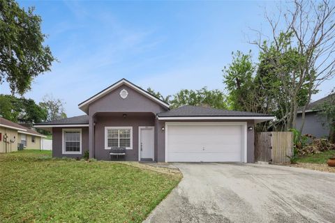 Photo of 191 Sunnyside Dr, Clermont, FL 34711 (MLS # G5109415)
