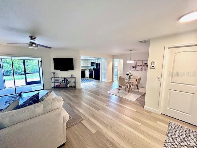 LAUREL HOLLOW - Residential Lease