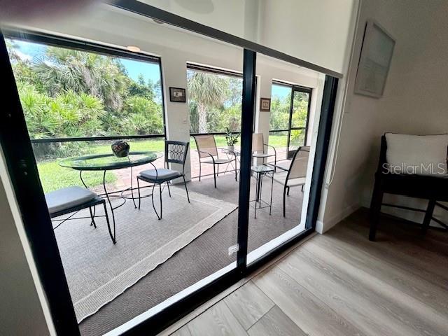 LAUREL HOLLOW - Residential Lease