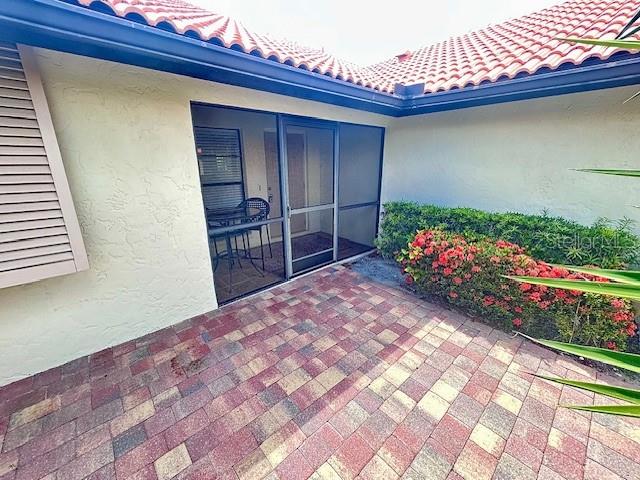 LAUREL HOLLOW - Residential Lease