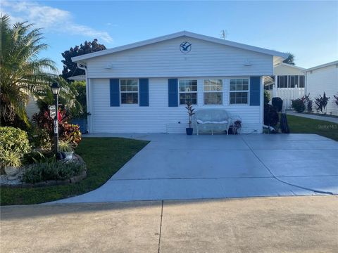 A home in WINTER HAVEN